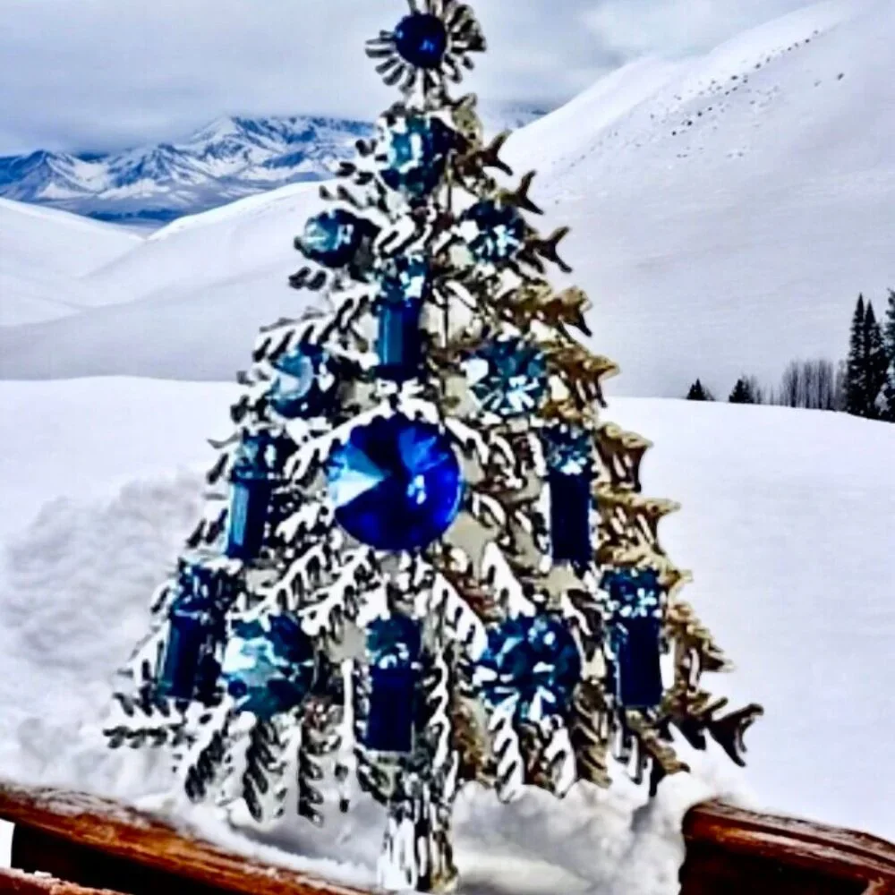 Christmas Tree Vintage Brooch Blue Round Rhinestones & Baguette Silvertone Metal